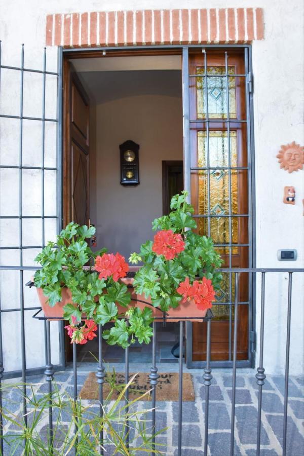 Bed and Breakfast La Casa Di Enzo Lequio Tanaro Exterior foto